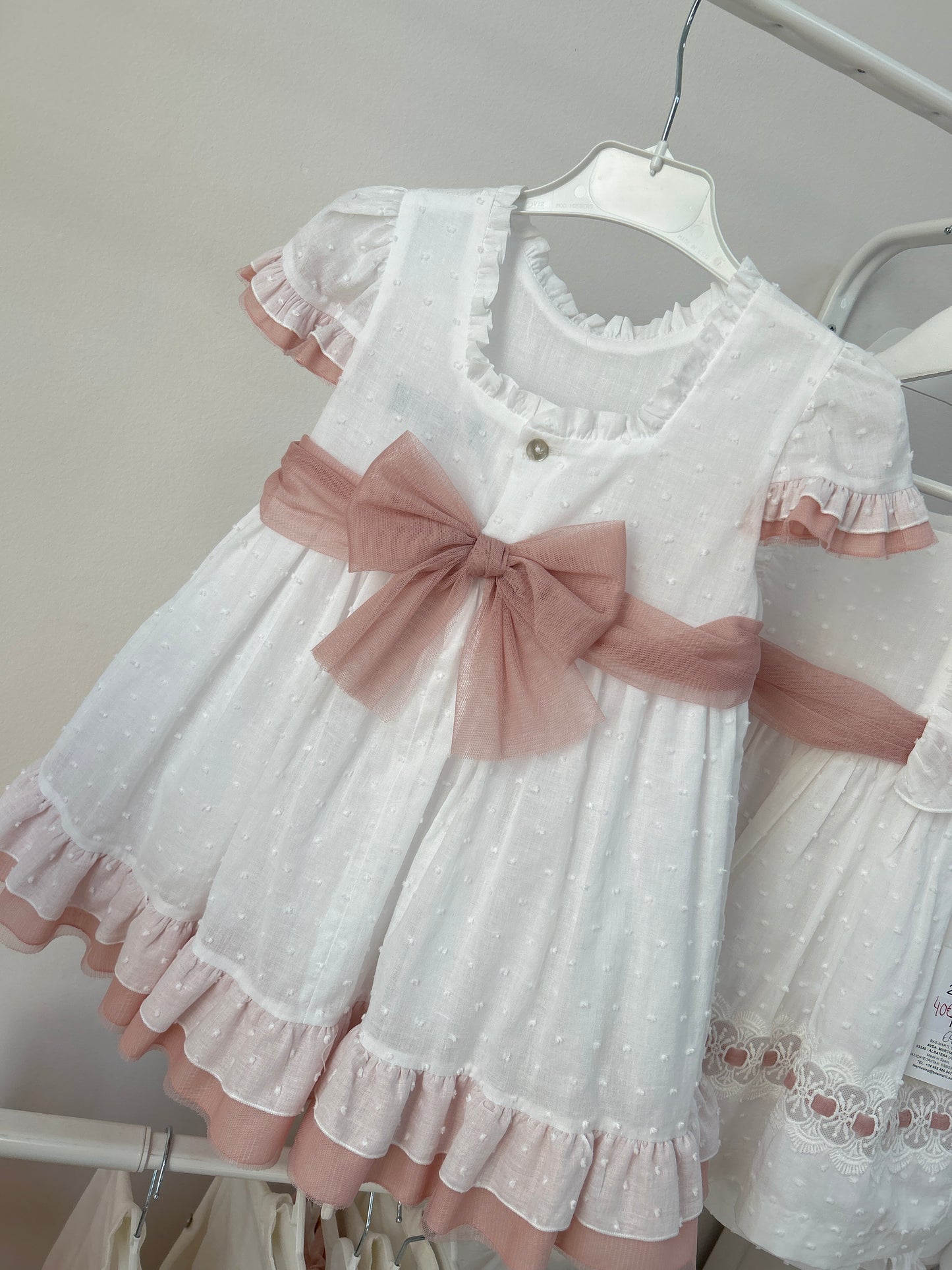 Vestido niña ceremonia plumeti blanco y rosa empolvado Colección Libertad