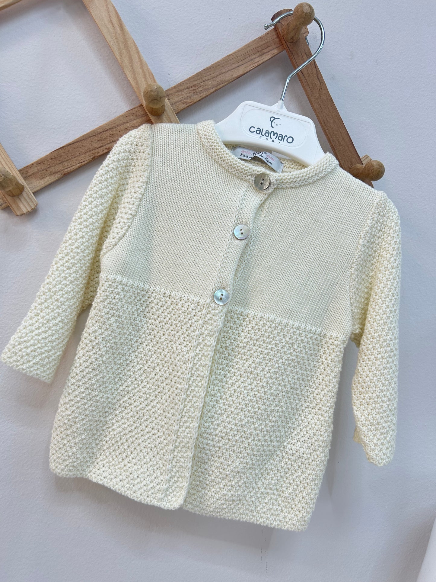 Chaqueta punto arroz color marfil