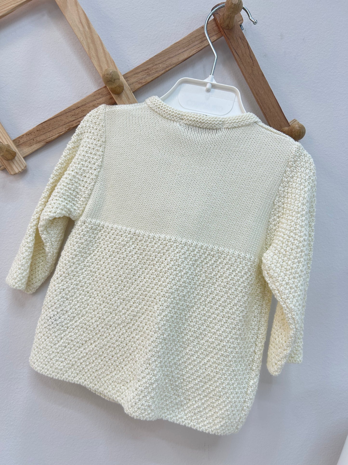 Chaqueta punto arroz color marfil
