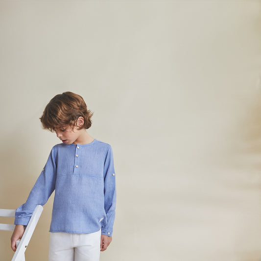 Camisa niño remangable fluida en azul Colección Salor