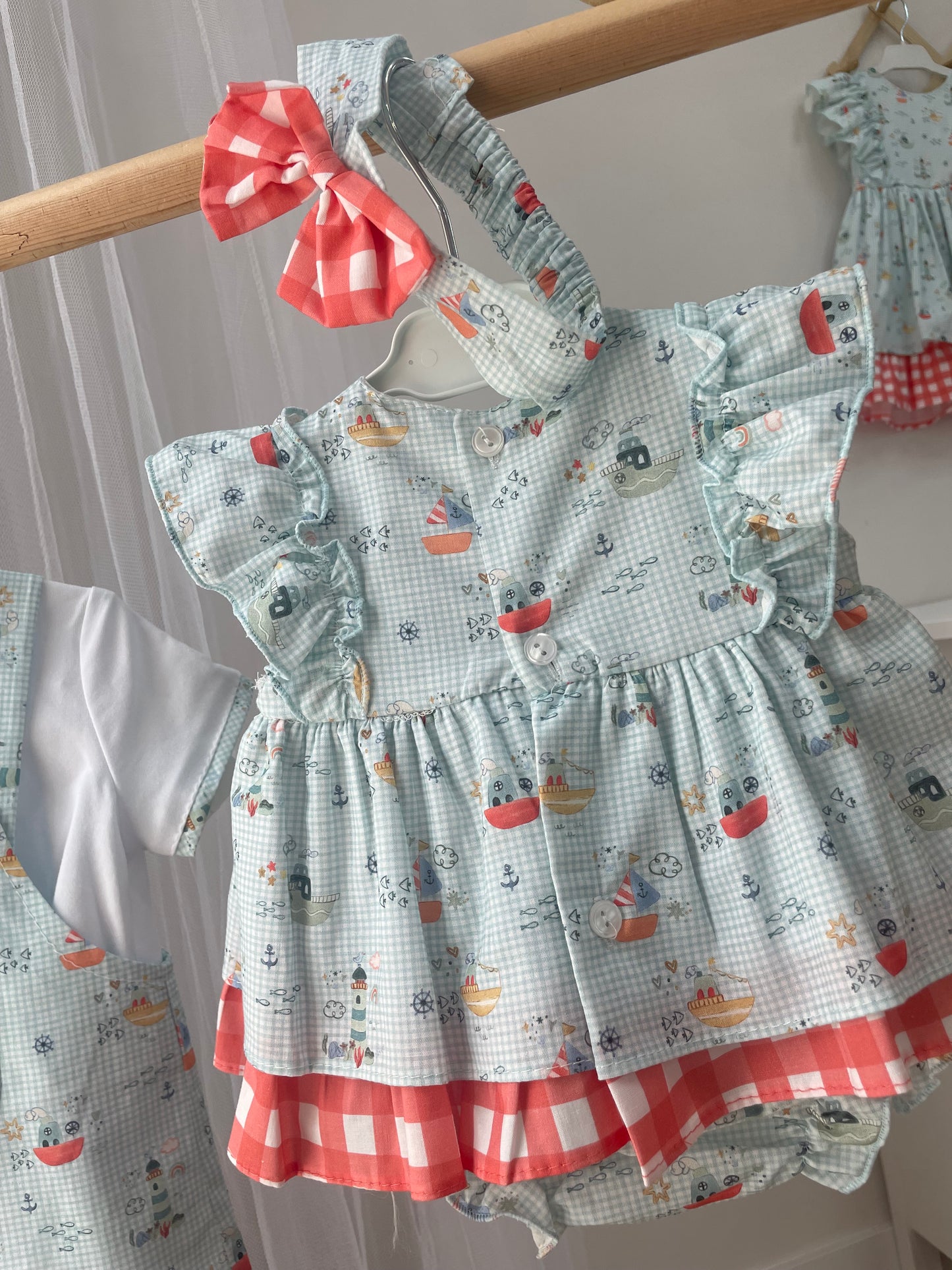 Jesusito bebé niña con cintillo Colección Mykonos