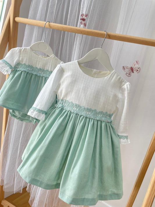 Vestido especial eventos con media manga y espalda abierta color verde menta