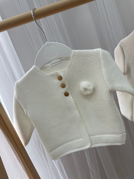 Chaqueta de punto con pompón color crudo
