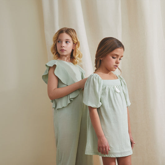 Vestido niña en plumeti verde pastel