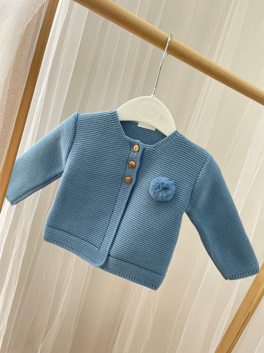 Chaqueta de punto con pompón color azulón