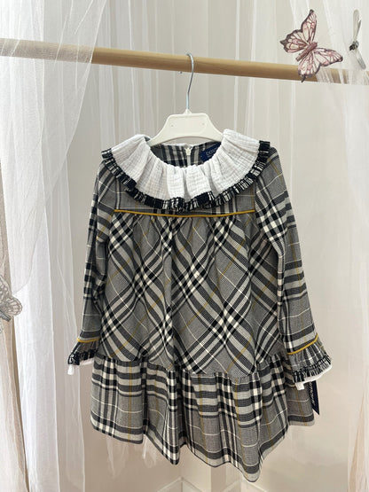 Vestido cuadros tartán con detalles mostaza y cuello muselina Colección Camelia